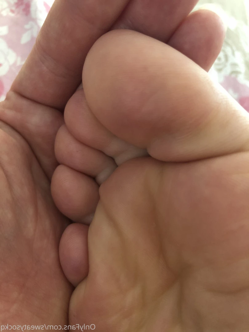 Sweaty Sock Queen [ sweatysockq ] Onlyfans leaked photo 13419386 on Hotleaks.tv