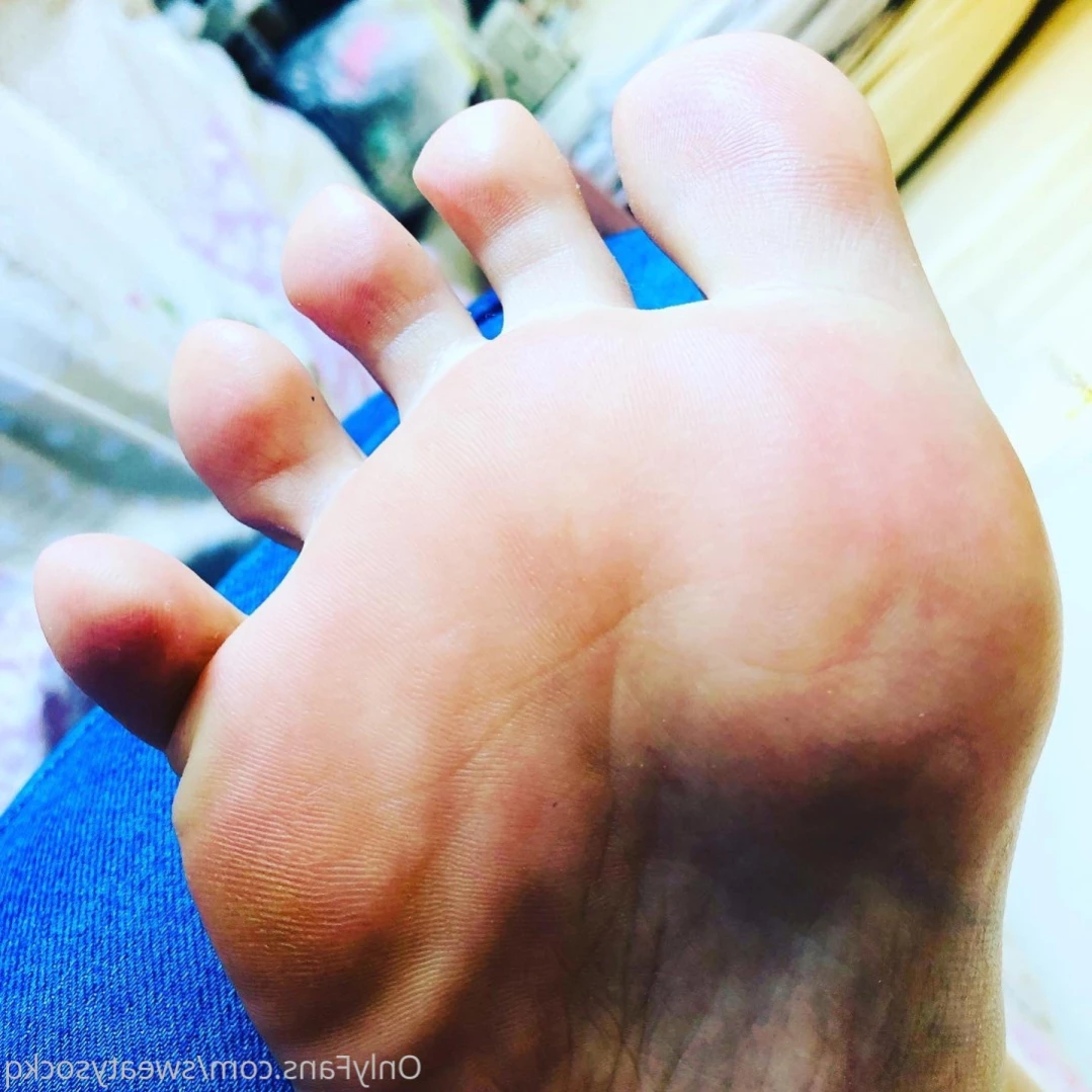 Sweaty Sock Queen [ sweatysockq ] Onlyfans leaked photo 13741947 on Hotleaks.tv