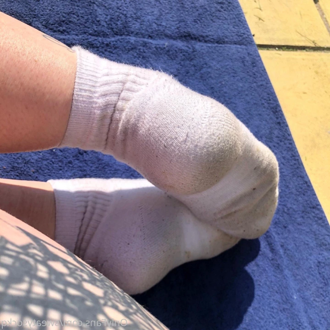 Sweaty Sock Queen [ sweatysockq ] Onlyfans leaked photo 13789394 on Hotleaks.tv