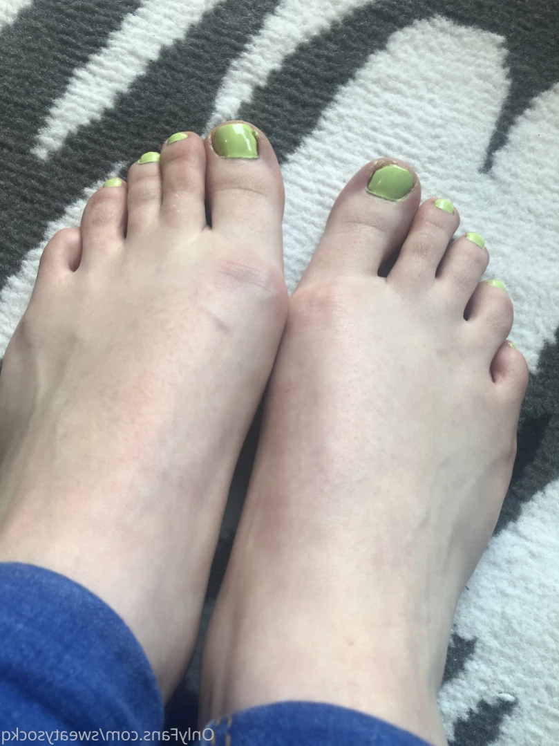 Sweaty Sock Queen [ sweatysockq ] Onlyfans leaked photo 14429553 on Hotleaks.tv