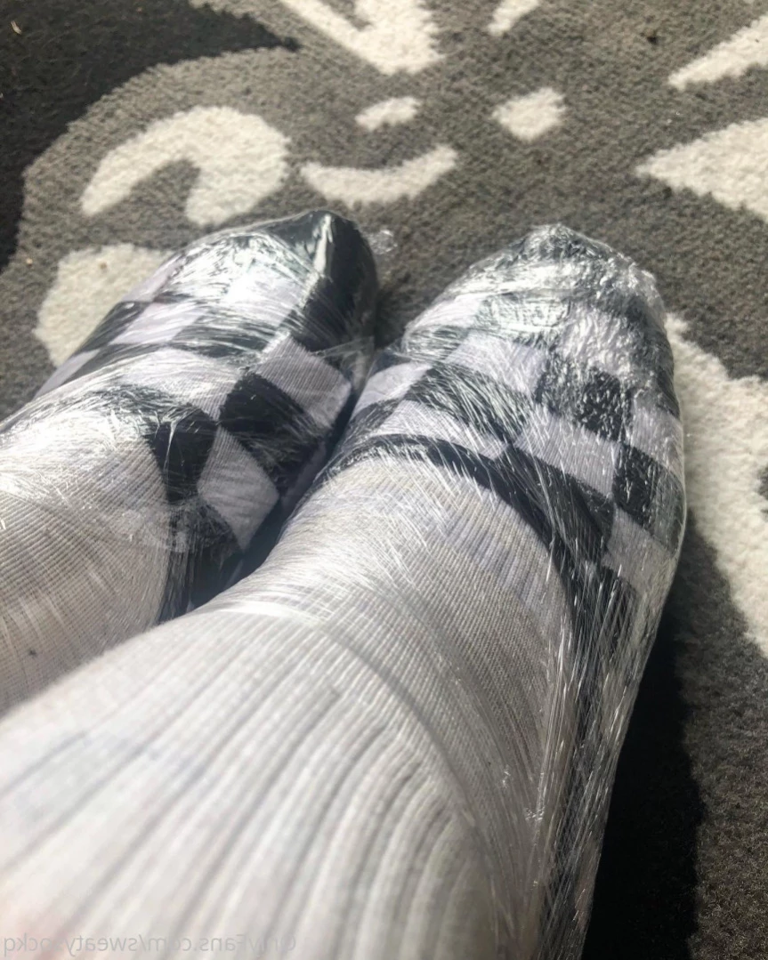 Sweaty Sock Queen [ sweatysockq ] Onlyfans leaked photo 14429647 on Hotleaks.tv
