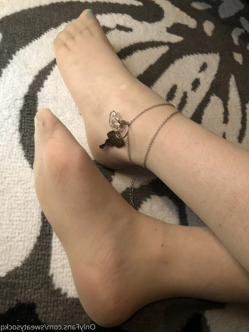 Sweaty Sock Queen [ sweatysockq ] Onlyfans leaked photo 15054184 on Hotleaks.tv