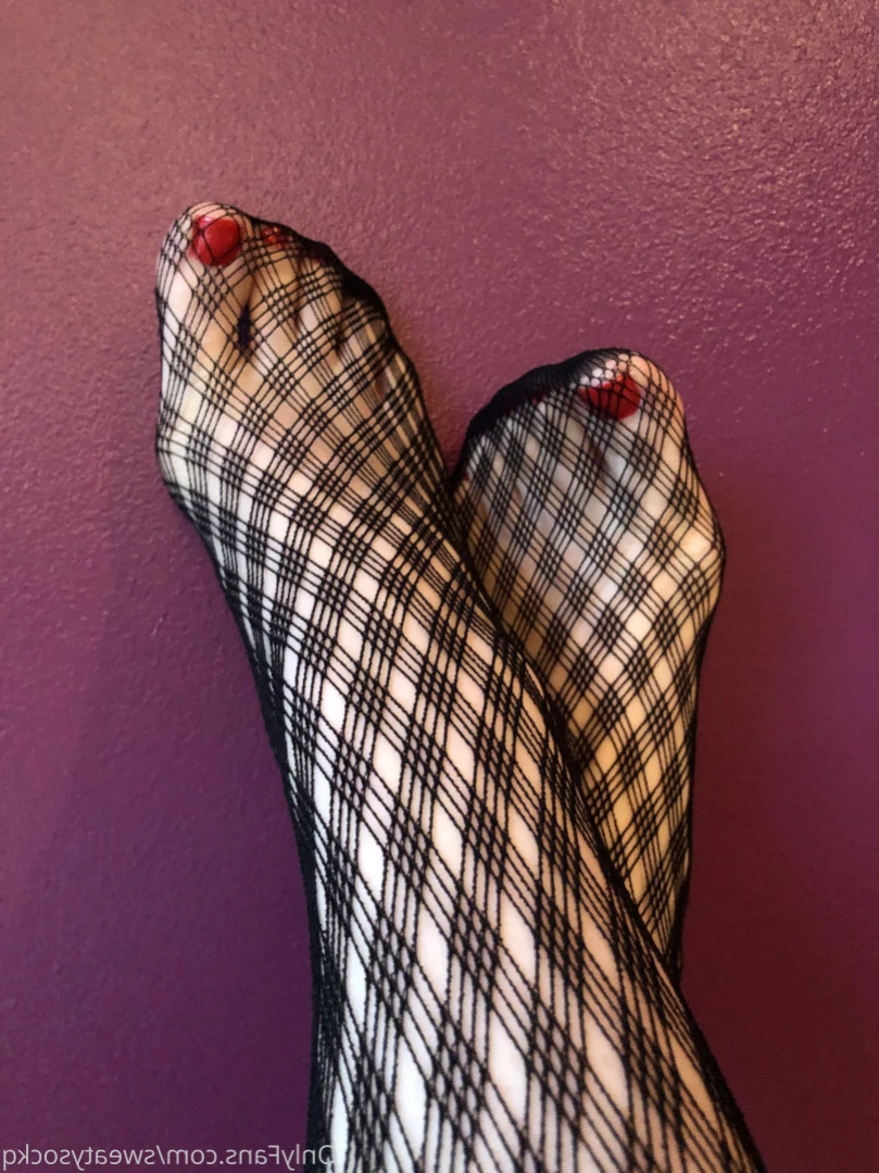 Sweaty Sock Queen [ sweatysockq ] Onlyfans leaked photo 16033218 on Hotleaks.tv