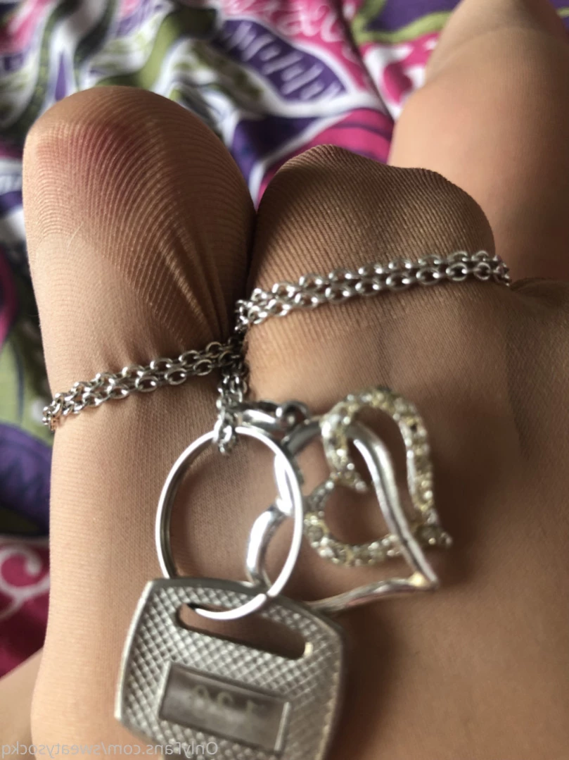 Sweaty Sock Queen [ sweatysockq ] Onlyfans leaked photo 16275601 on Hotleaks.tv