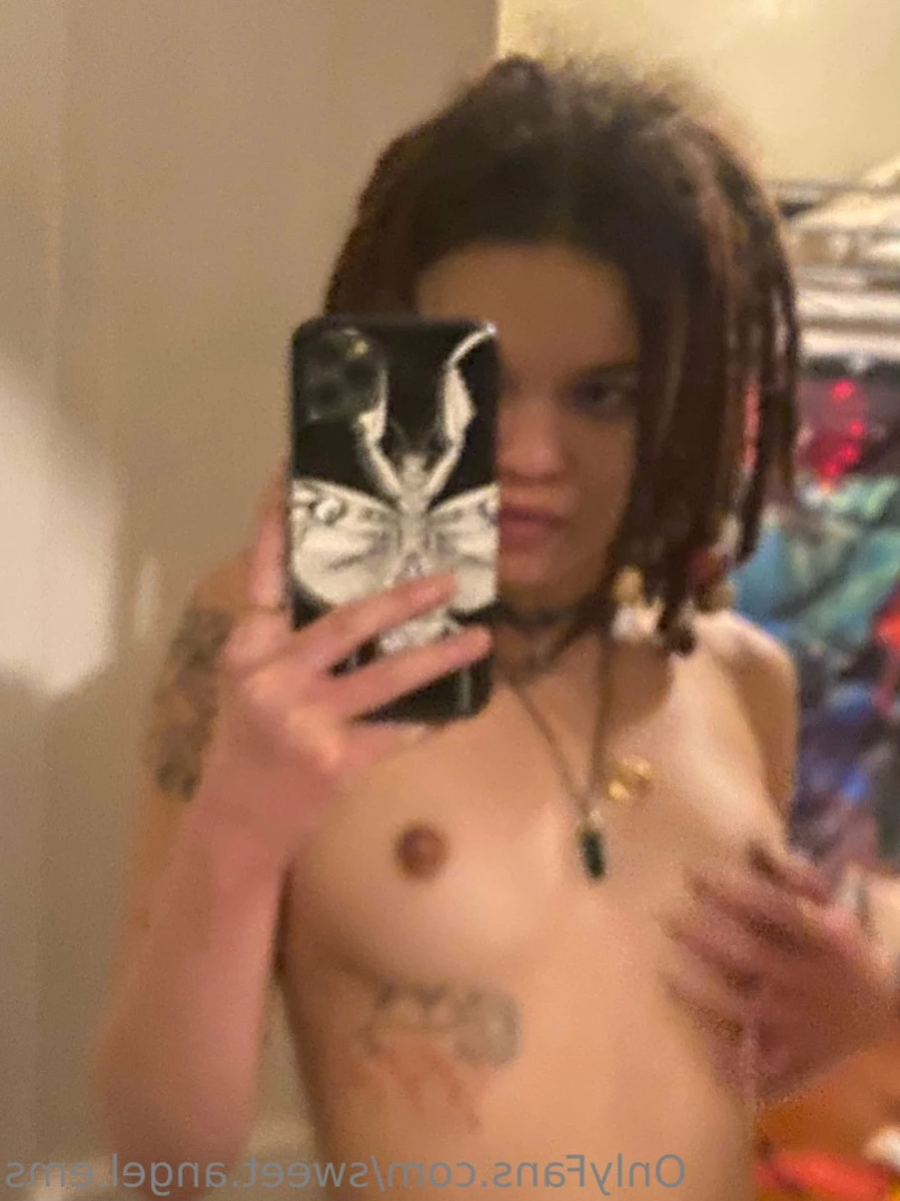 Ems ✨🧚🏼‍♂️ [ sweet.angel.ems ] Onlyfans leaked photo 14428924 on Hotleaks.tv