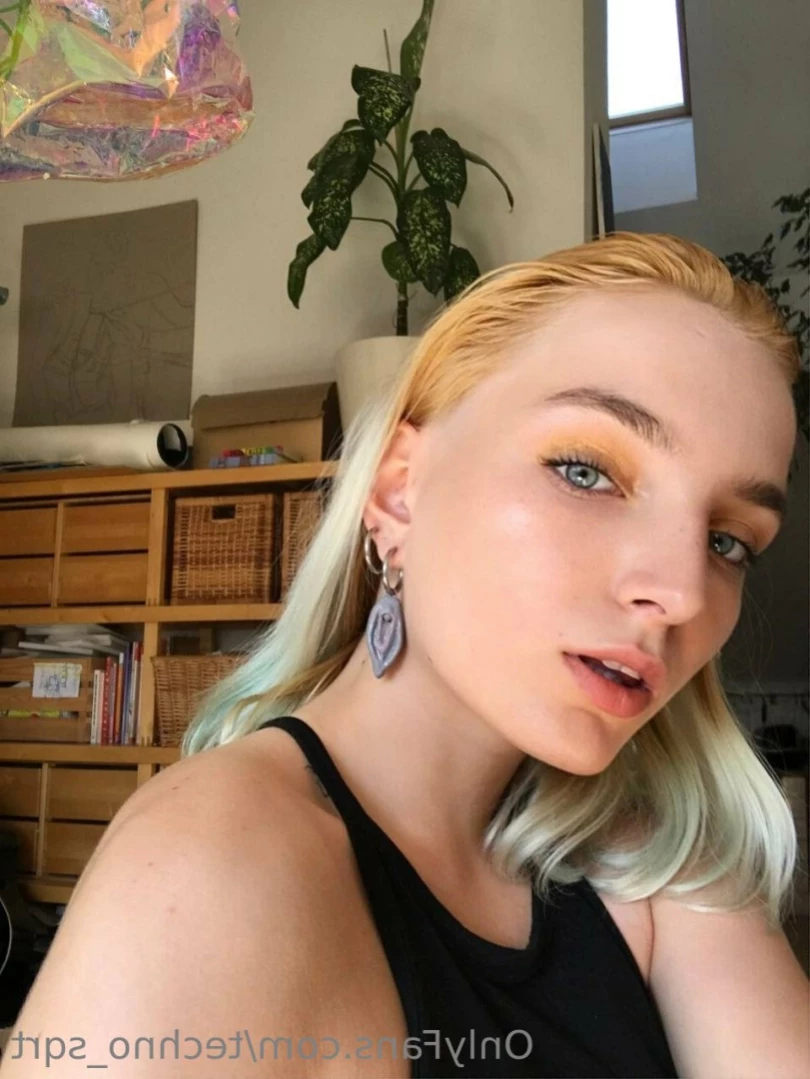 Sanny 🌼 [ techno_sqrt ] Onlyfans leaked photo 11381680 on Hotleaks.tv