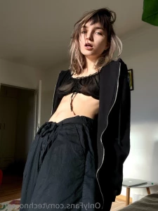 15971527