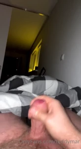 13703864
