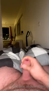 13703870