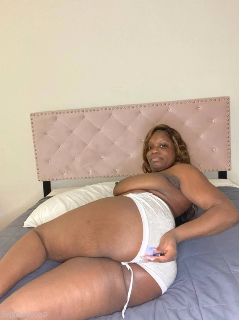 Goddess Egypt💎Single Message Me💍 [ thatchocobxtch ] Onlyfans leaked photo 12960675 on Hotleaks.tv