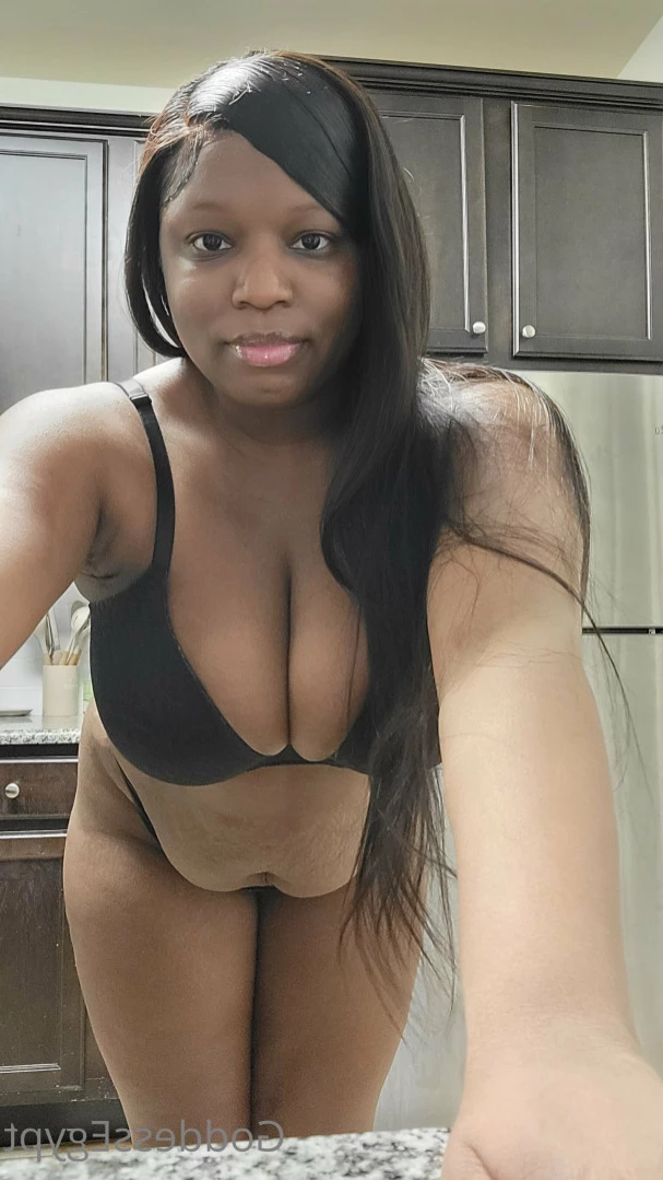 Goddess Egypt💎Single Message Me💍 [ thatchocobxtch ] Onlyfans leaked photo 13974423 on Hotleaks.tv