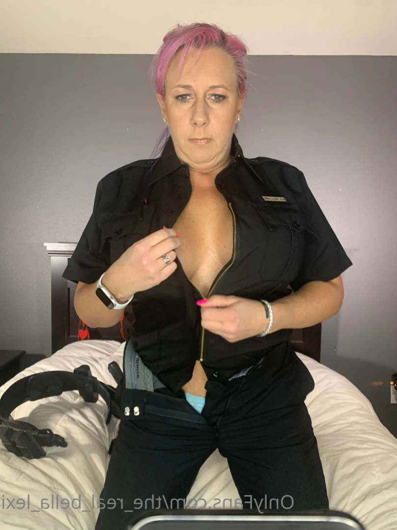 👮🏻‍♀️ Lieutenant Bella Lexi - 0% [ the_real_bella_lexi ] Onlyfans leaked photo 13890440 on Hotleaks.tv