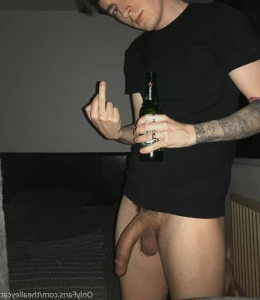 15571662
