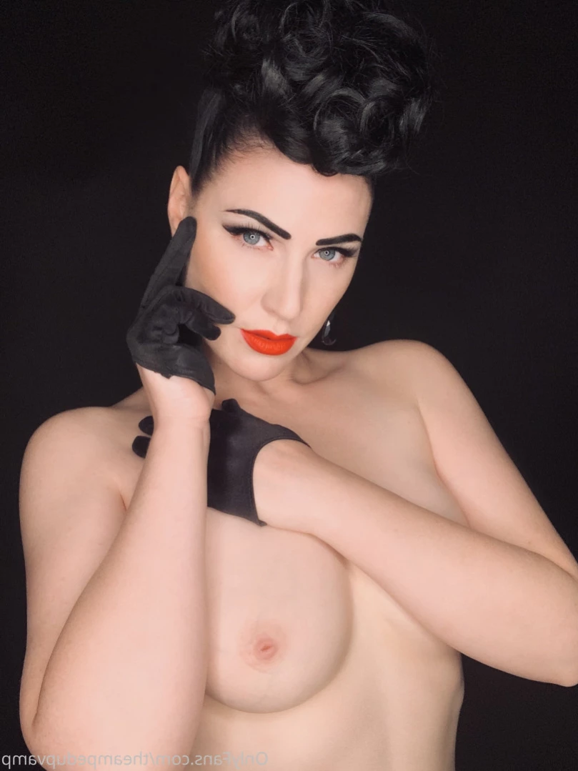 Elektra Cute [ theampedupvamp ] Onlyfans leaked photo 13894677 on Hotleaks.tv