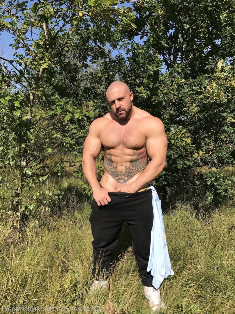 The british bear [ thebritishbear1 ] Onlyfans leaked photo 13886254 on Hotleaks.tv