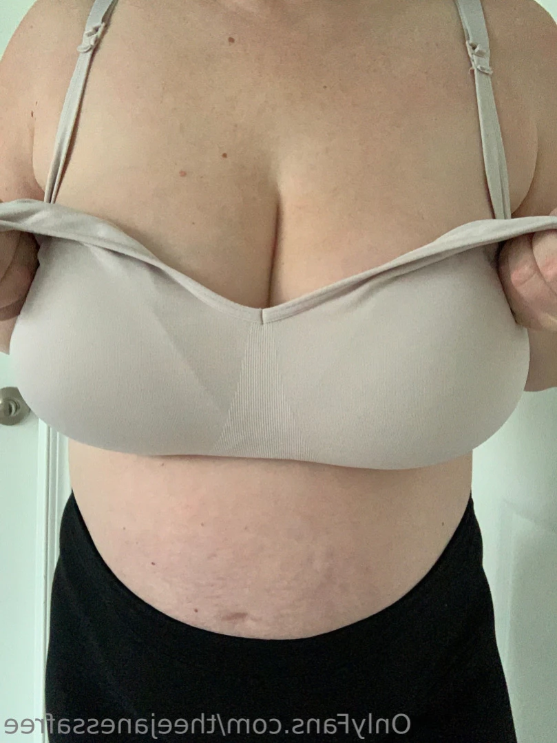 TheeJanessa FREE [ theejanessafree ] Onlyfans leaked photo 11884548 on Hotleaks.tv