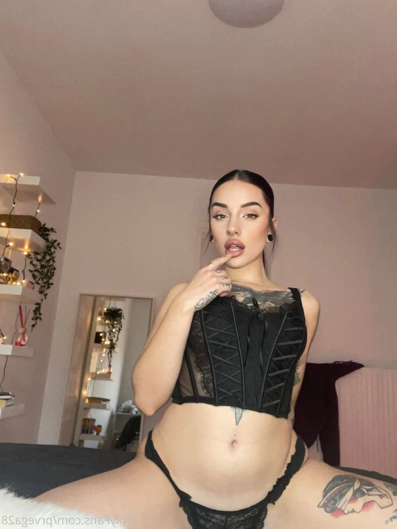 18 Y.o VIDEOCALL QUEEN [ prvega28 ] Onlyfans leaked photo 2082622 on Hotleaks.tv