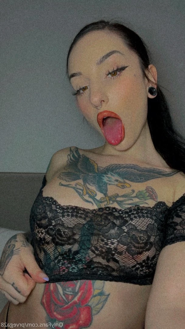 18 Y.o VIDEOCALL QUEEN [ prvega28 ] Onlyfans leaked photo 2082633 on Hotleaks.tv