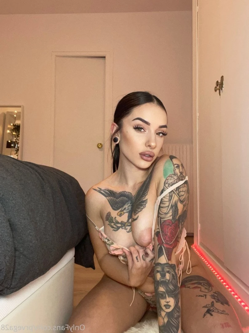 18 Y.o VIDEOCALL QUEEN [ prvega28 ] Onlyfans leaked photo 2082818 on Hotleaks.tv