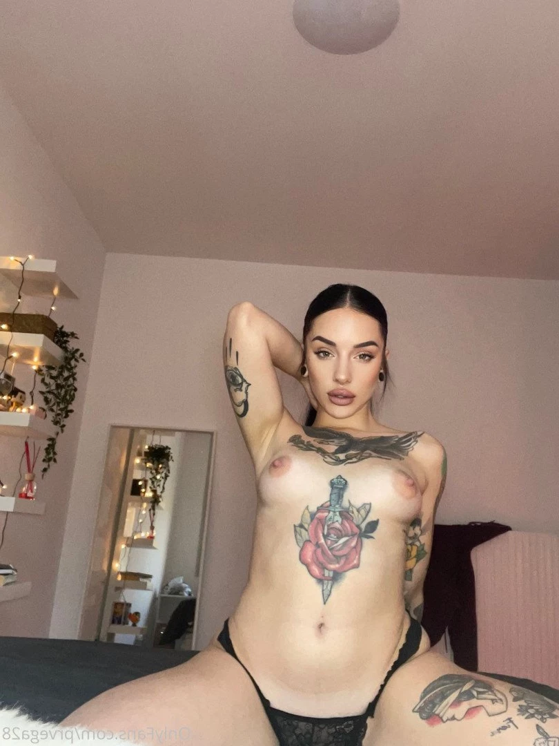 18 Y.o VIDEOCALL QUEEN [ prvega28 ] Onlyfans leaked photo 2082878 on Hotleaks.tv