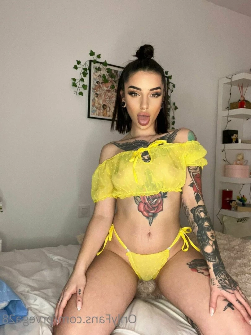 18 Y.o VIDEOCALL QUEEN [ prvega28 ] Onlyfans leaked photo 2083169 on Hotleaks.tv