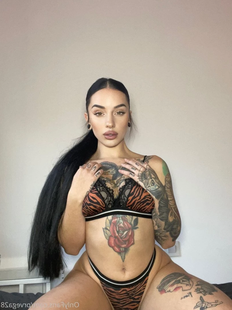 18 Y.o VIDEOCALL QUEEN [ prvega28 ] Onlyfans leaked photo 2083995 on Hotleaks.tv