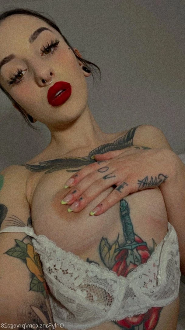 18 Y.o VIDEOCALL QUEEN [ prvega28 ] Onlyfans leaked photo 2086747 on Hotleaks.tv