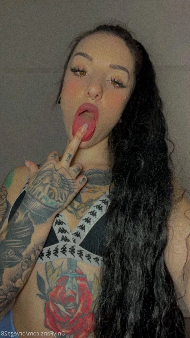18 Y.o VIDEOCALL QUEEN [ prvega28 ] Onlyfans leaked photo 2087674 on Hotleaks.tv