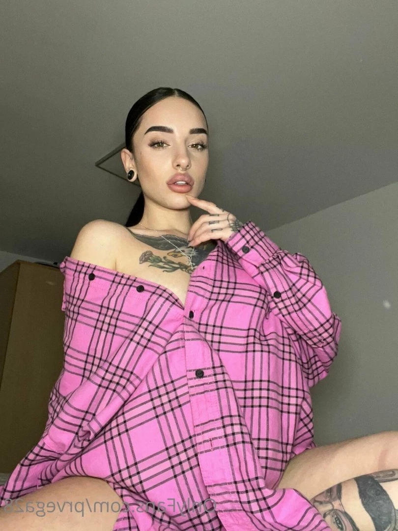 18 Y.o VIDEOCALL QUEEN [ prvega28 ] Onlyfans leaked photo 2087864 on Hotleaks.tv