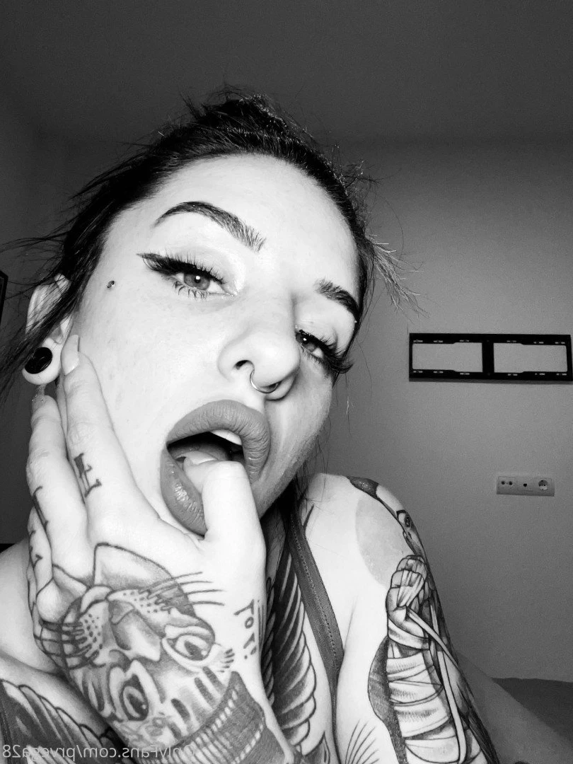 18 Y.o VIDEOCALL QUEEN [ prvega28 ] Onlyfans leaked photo 2087893 on Hotleaks.tv