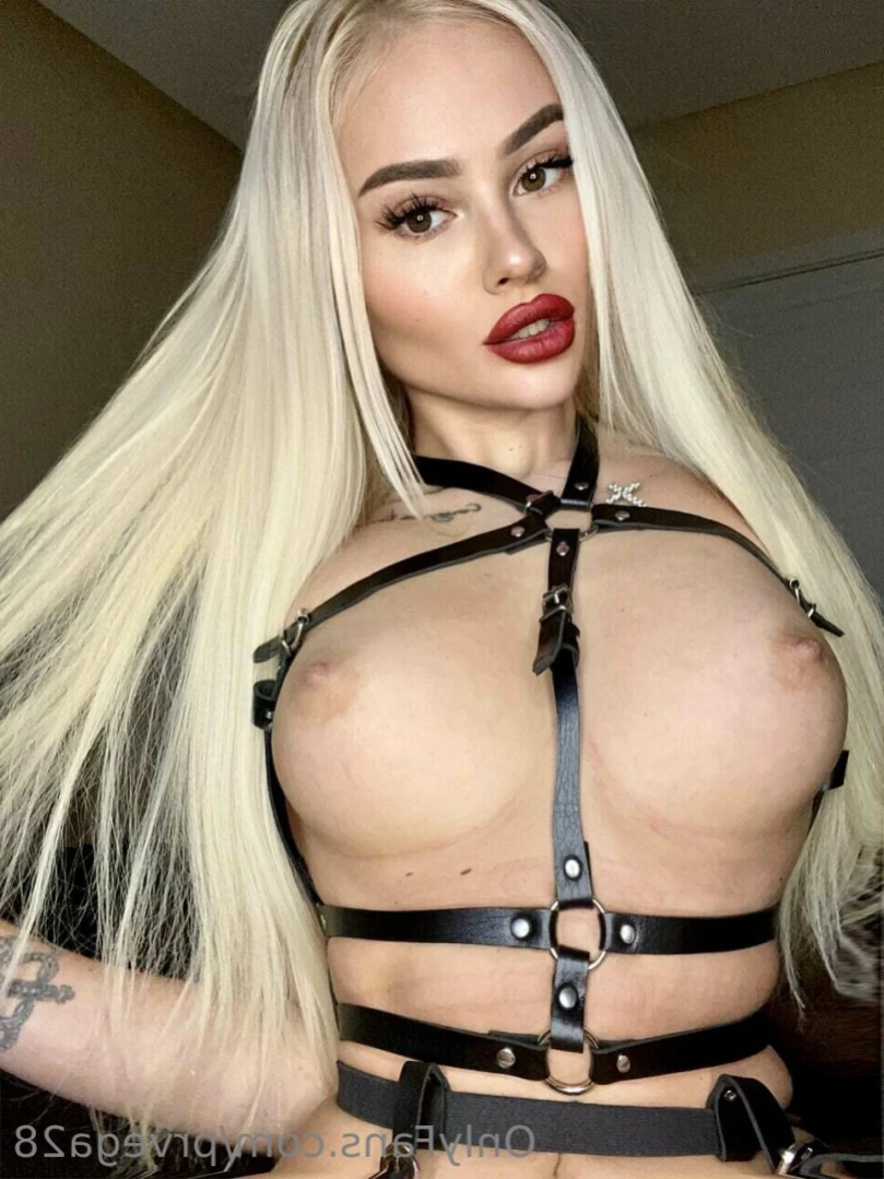 18 Y.o VIDEOCALL QUEEN [ prvega28 ] Onlyfans leaked photo 13920071 on Hotleaks.tv