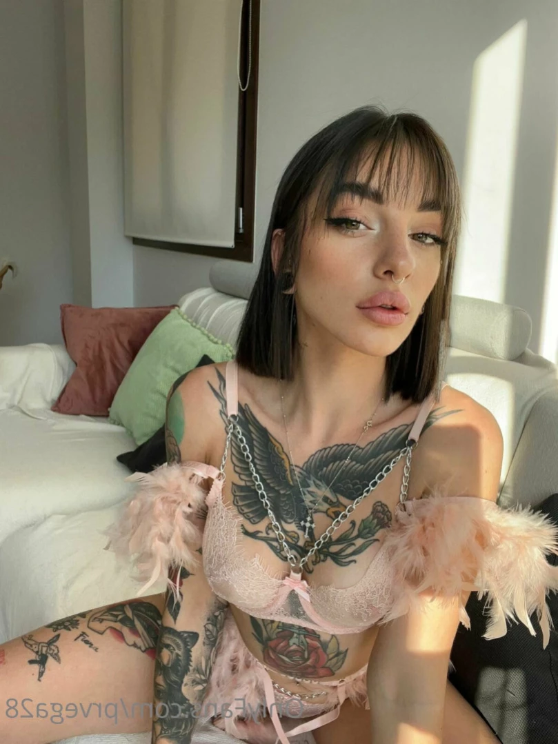 18 Y.o VIDEOCALL QUEEN [ prvega28 ] Onlyfans leaked photo 13920717 on Hotleaks.tv