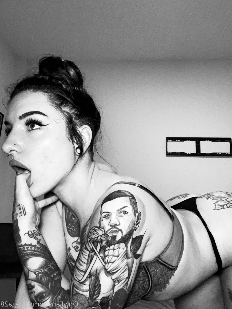 18 Y.o VIDEOCALL QUEEN [ prvega28 ] Onlyfans leaked photo 989317 on Hotleaks.tv