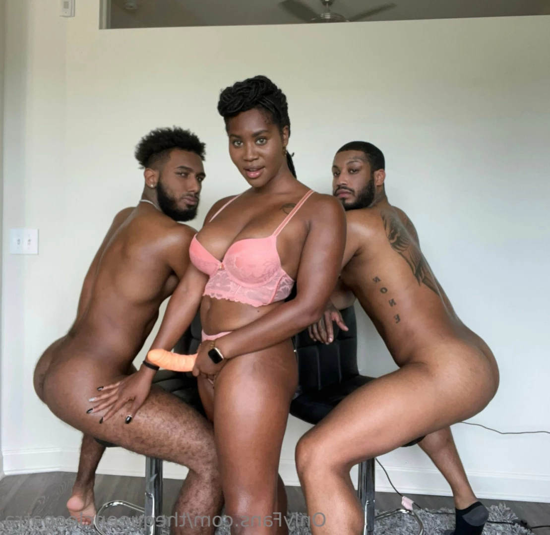 Esmarelda [ thequeencleopatra ] Onlyfans leaked photo 10876996 on Hotleaks.tv