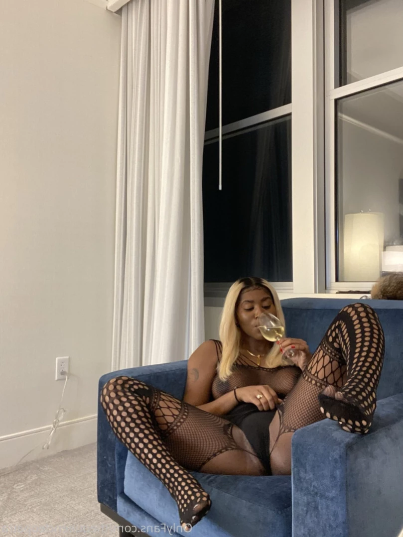 Esmarelda [ thequeencleopatra ] Onlyfans leaked photo 13694246 on Hotleaks.tv