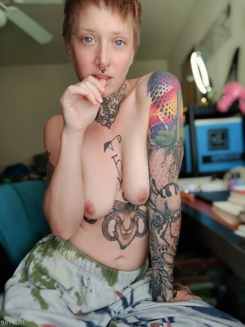 thesavorypie Onlyfans leaked photo 13742560 on Hotleaks.tv