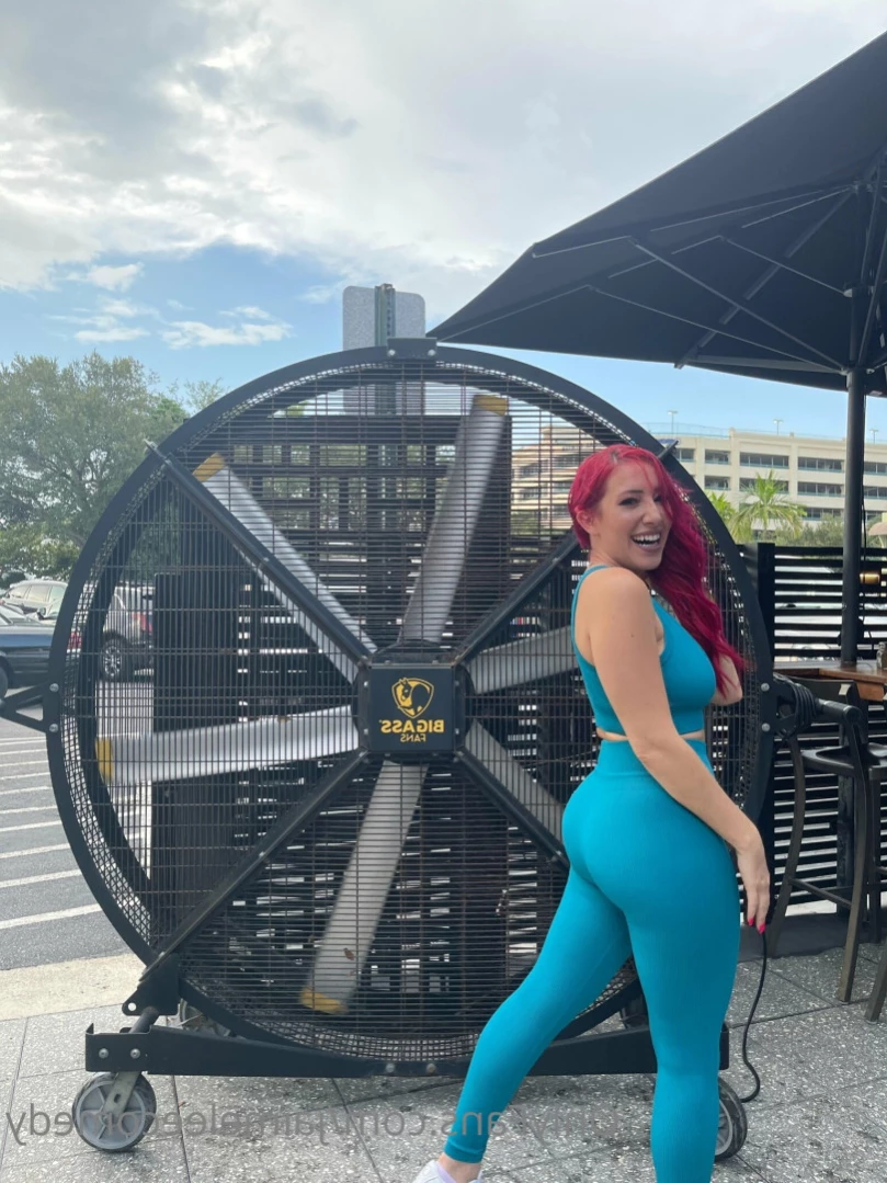 Funnygirl J [ thetoplesscomic ] Onlyfans leaked photo 15547202 on Hotleaks.tv