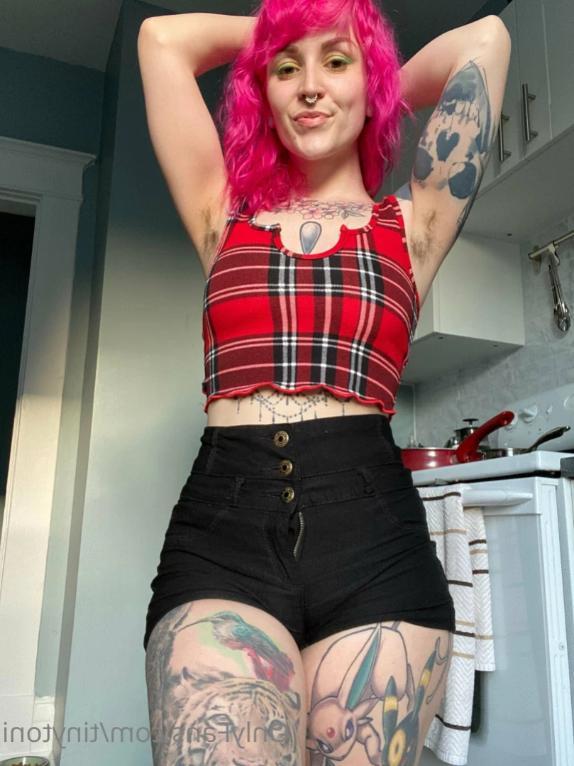 TinyToni 🌿 [ tinytoni ] Onlyfans leaked photo 11906452 on Hotleaks.tv