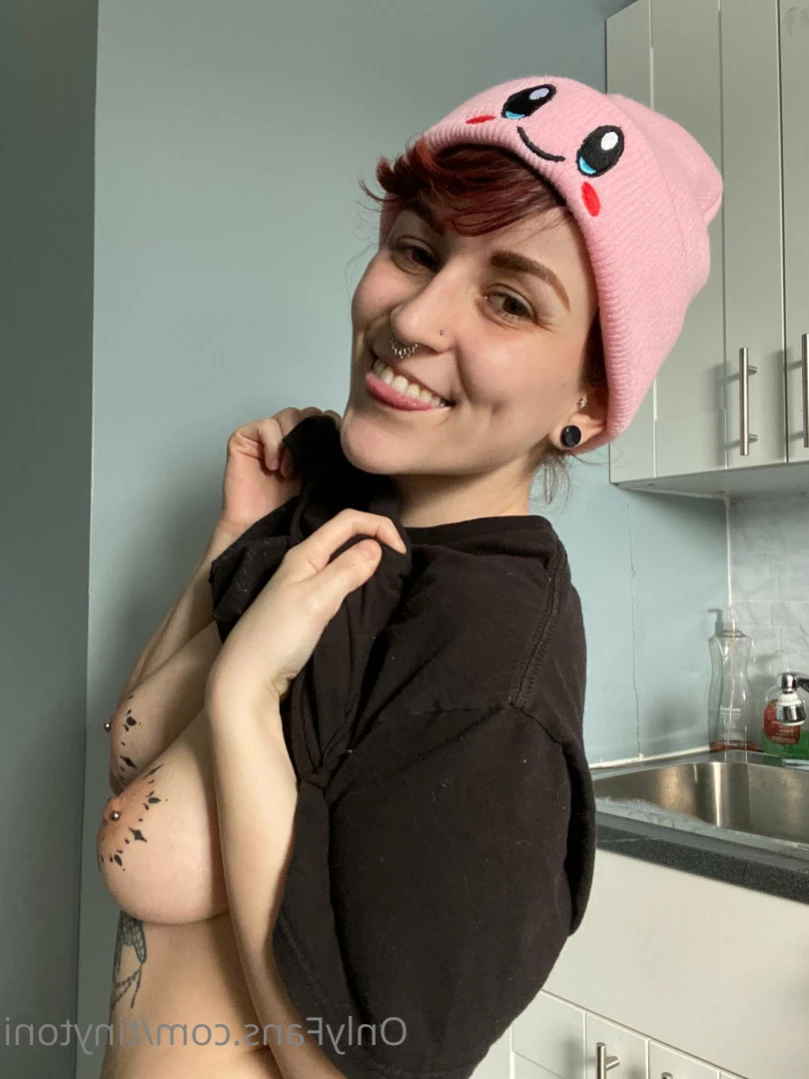 TinyToni 🌿 [ tinytoni ] Onlyfans leaked photo 12965540 on Hotleaks.tv