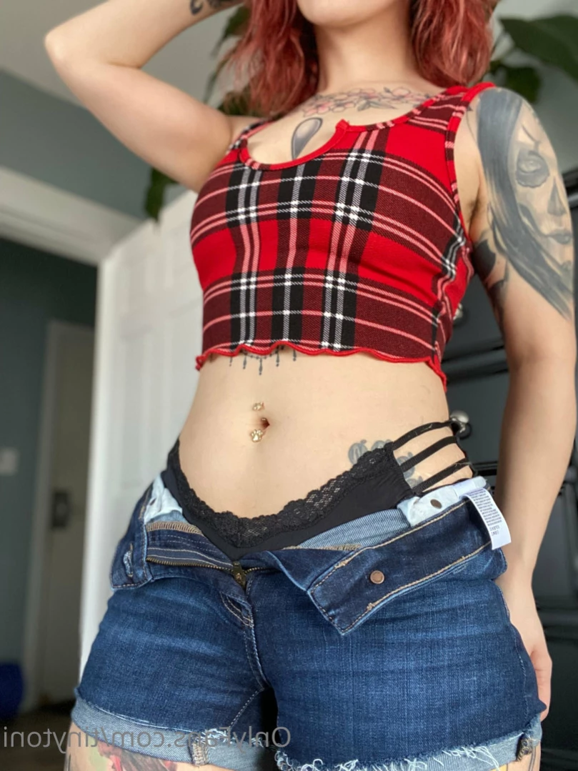 TinyToni 🌿 [ tinytoni ] Onlyfans leaked photo 13339904 on Hotleaks.tv