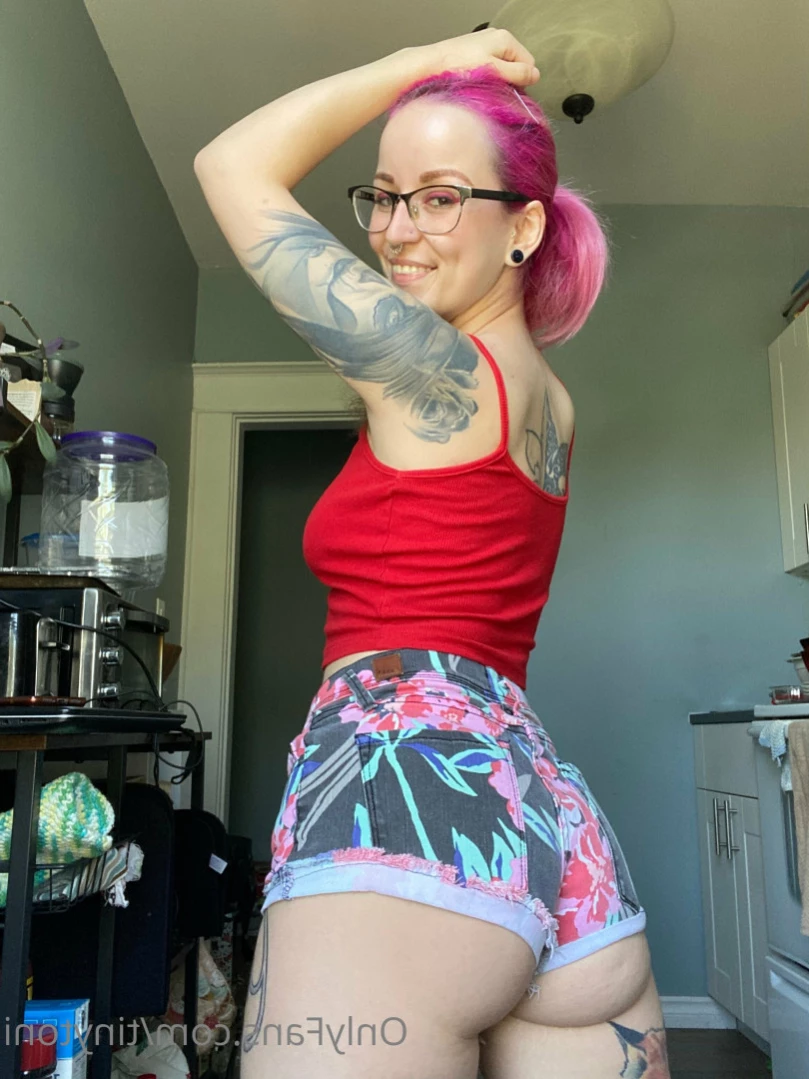 TinyToni 🌿 [ tinytoni ] Onlyfans leaked photo 13340496 on Hotleaks.tv