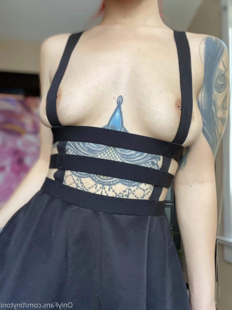 TinyToni 🌿 [ tinytoni ] Onlyfans leaked photo 13351802 on Hotleaks.tv