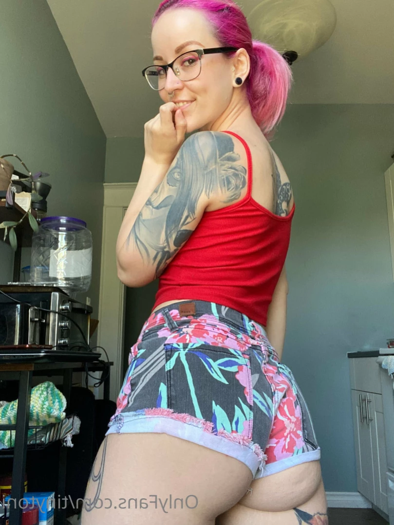 TinyToni 🌿 [ tinytoni ] Onlyfans leaked photo 15537697 on Hotleaks.tv
