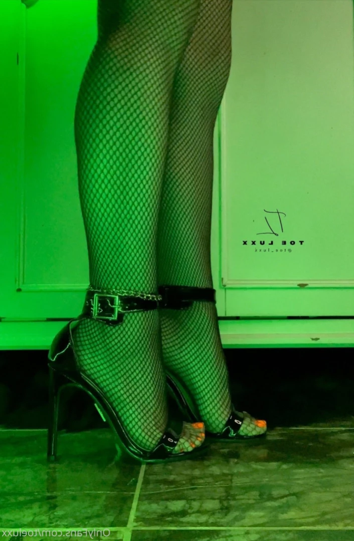 Toe.Luxx [ toeluxx ] Onlyfans leaked photo 13347754 on Hotleaks.tv