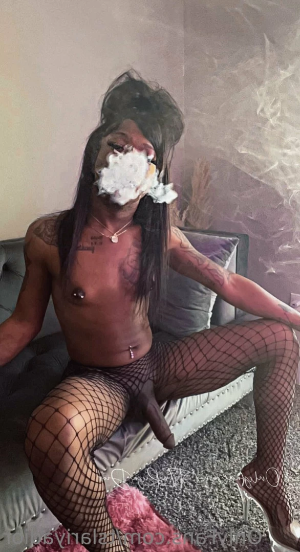 🅳🅸🅾🆁’🆂 🅳🆄🅽🅶🅴🅾🅽🆂 [ tslariyadior ] Onlyfans leaked photo 13398210 on Hotleaks.tv