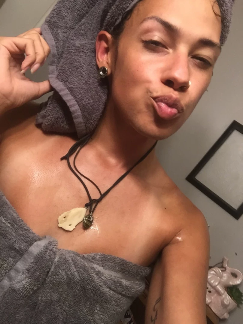 Liz Mac [ tslizmac ] Onlyfans leaked photo 14446402 on Hotleaks.tv