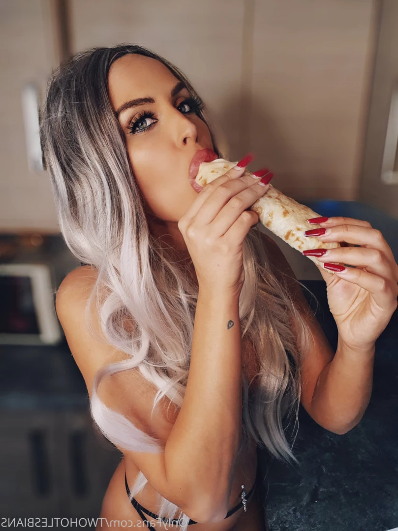 twohotlesbians Onlyfans leaked photo 11431962 on Hotleaks.tv