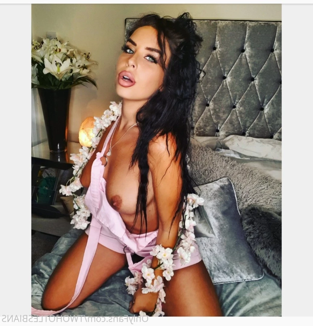 twohotlesbians Onlyfans leaked photo 13402037 on Hotleaks.tv