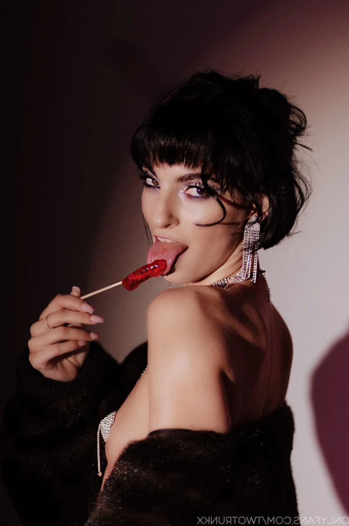 Anna Trunkx [ twotrunkx ] Onlyfans leaked photo 15704231 on Hotleaks.tv