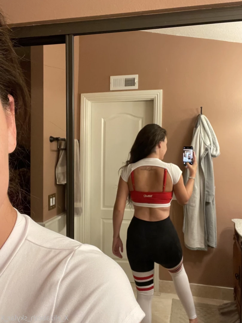 Elizabeth Skylar [ xelizabethskylarx ] Onlyfans leaked photo 14539818 on Hotleaks.tv